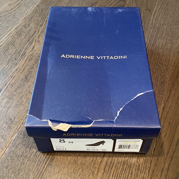 NIB Adrienne Vittadini Naji Studded Pump - Picture 10 of 14